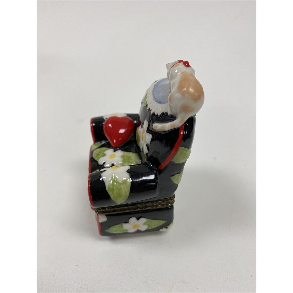 Mary Engelbreit Porcelain Trinket Box Floral Chair Heart Cat Hinged Enesco 1998 - Picture 4 of 11